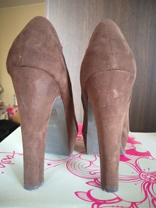 Zapatos tacón marrones