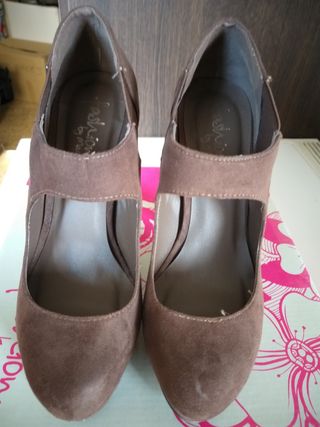 Zapatos tacón marrones