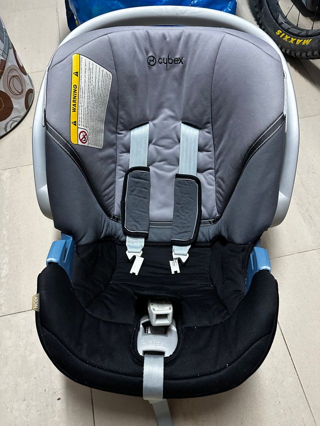 Carro bugaboo camaleon + silla cybex