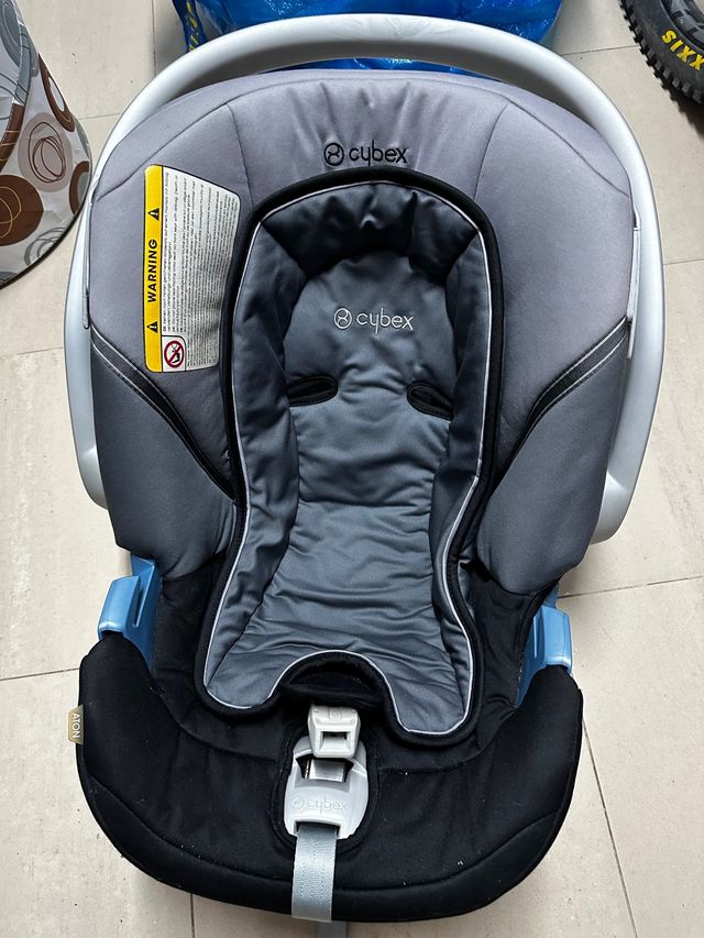 Carro bugaboo camaleon + silla cybex