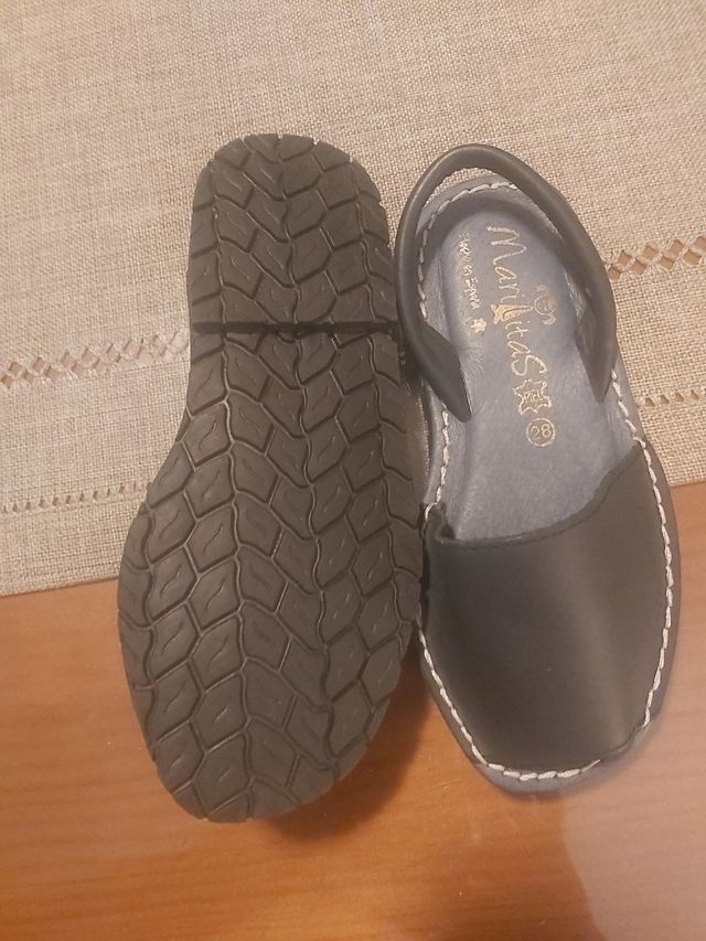 Sandalias máriquitas t. 28