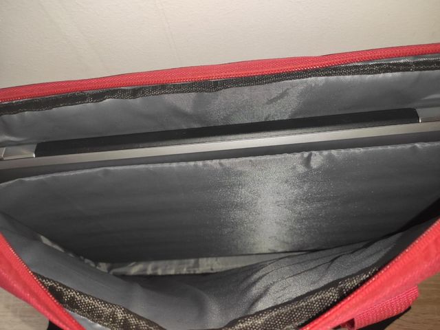 Valigetta per laptop+mouse in regalo