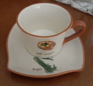 Juego de tazas + platitos +  bandeja