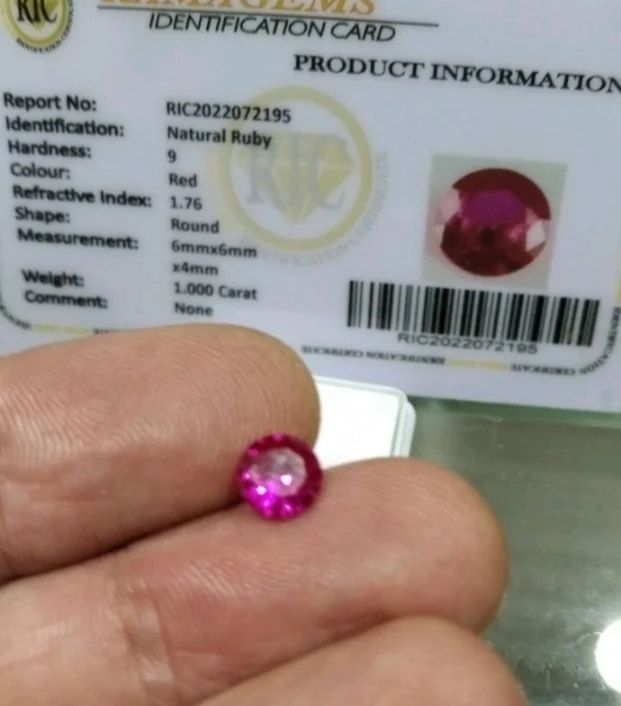 1 RUBÍ ROJO NATURAL 1 QUILATE 6 milimetros redondo
