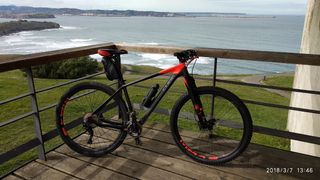Bicicleta MTB de carbono.Talla L