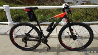 Bicicleta MTB de carbono.Talla L