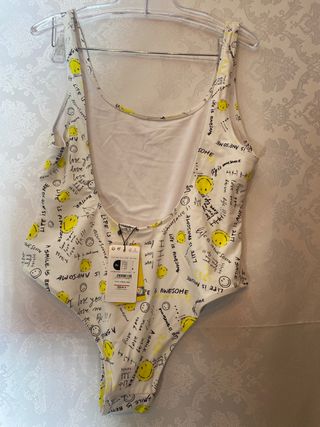 precioso bañador smiley nuevo etiquetas 