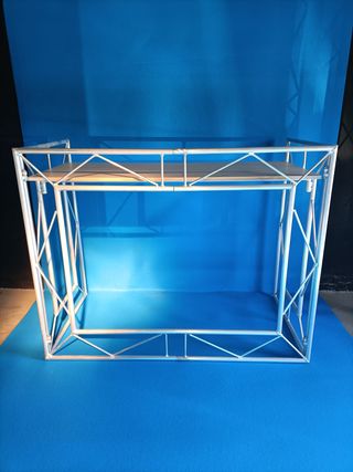 MESA DJ, PUENTE DE LUCES Y SPTE. CABEZAS MOVILES