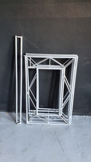 MESA DJ, PUENTE DE LUCES Y SPTE. CABEZAS MOVILES