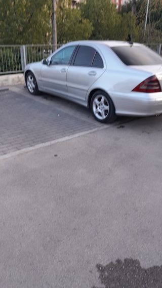 Mercedes-Benz Clase C 2004