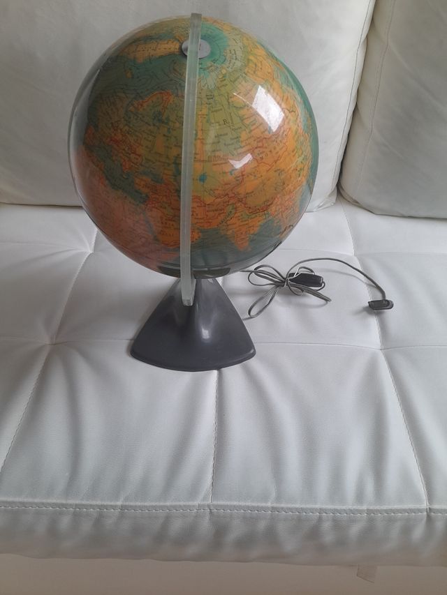 Globo terráqueo 1965. Vintage.