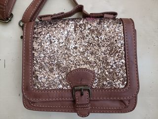 Bolso de cuero pequeño  infantíl