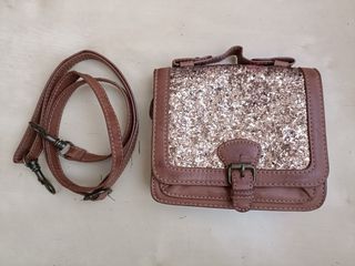 Bolso de cuero pequeño  infantíl