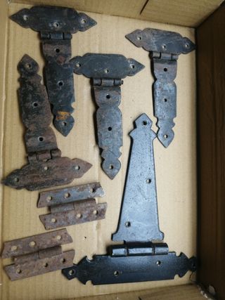 Pack bisagras, pernios, cierres y adornos