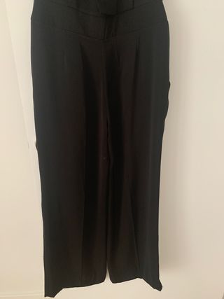 Mono negro espalda vista ideal fiestas