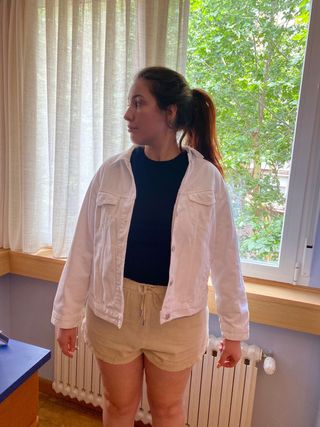 cazadora flecos Zara blanca