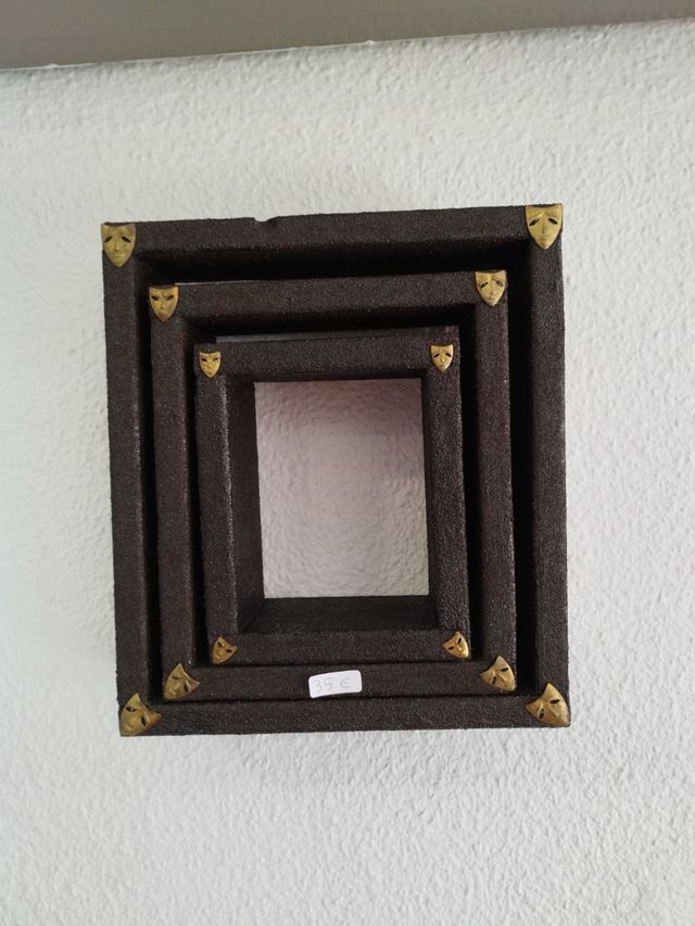 3 Estanterías de madera