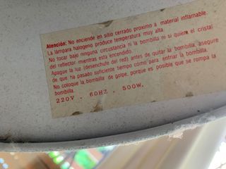 Lámpara de pié para salón.