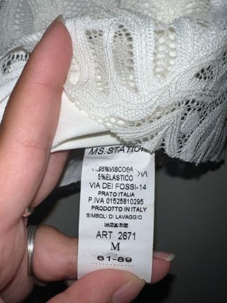Blusa con la espalda descubierta
