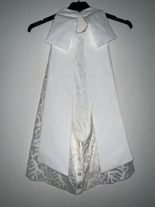 Blusa con la espalda descubierta