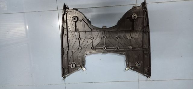 plastico suelo  kymco agility city 125 año 2019