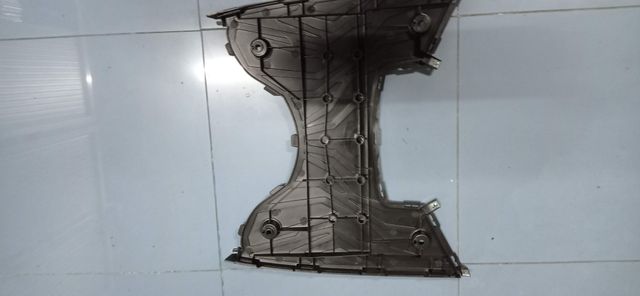 plastico suelo  kymco agility city 125 año 2019