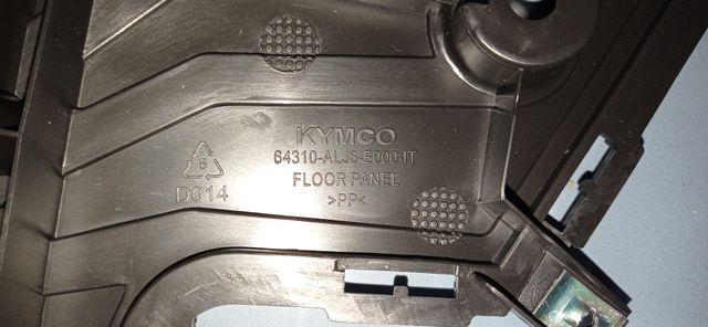 plastico suelo  kymco agility city 125 año 2019