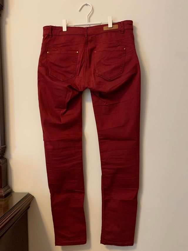 Pantalón largo burdeos