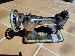 Maquina coser Singer