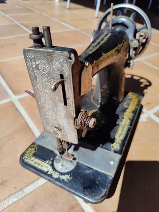 Maquina coser Singer