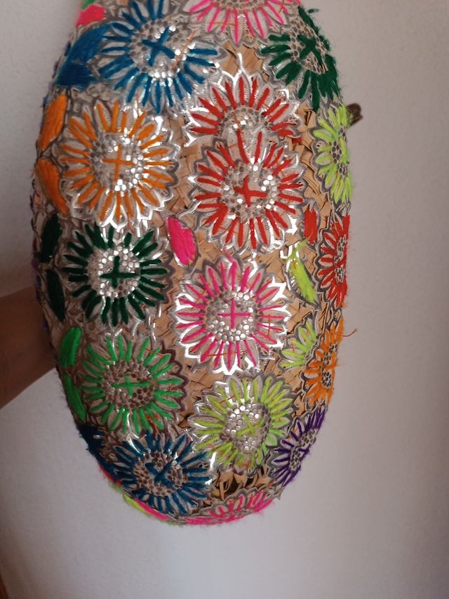 Bolso mimbre decorado