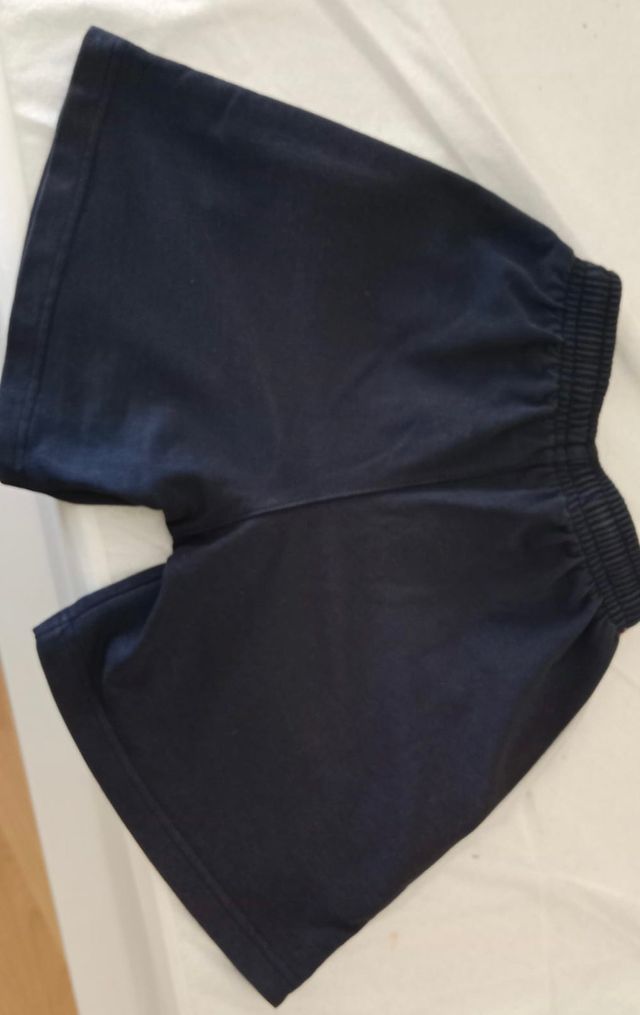 Pantalon deporte Corto colegio Malvar talla 6