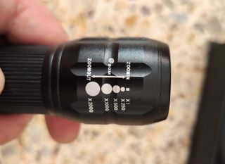 LINTERNA de leed con ZOOM