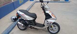 Moto 50 DAELIM S-FIVE