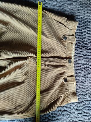 Pantalón de pana de Roberto Verino