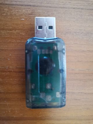Mini USB a micrófono y audio 3.5mm