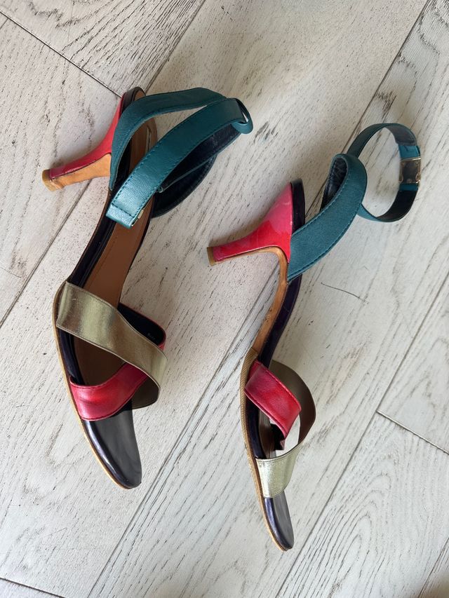 samdalias mujer Other Stories