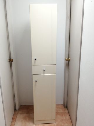 Armario lacado en blanco