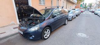 Mitsubishi Grandis 2005