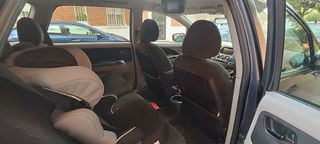 Mitsubishi Grandis 2005