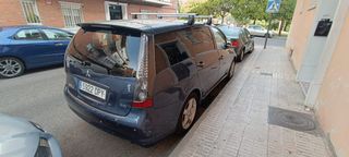 Mitsubishi Grandis 2005