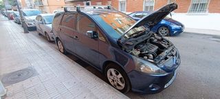 Mitsubishi Grandis 2005