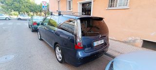 Mitsubishi Grandis 2005