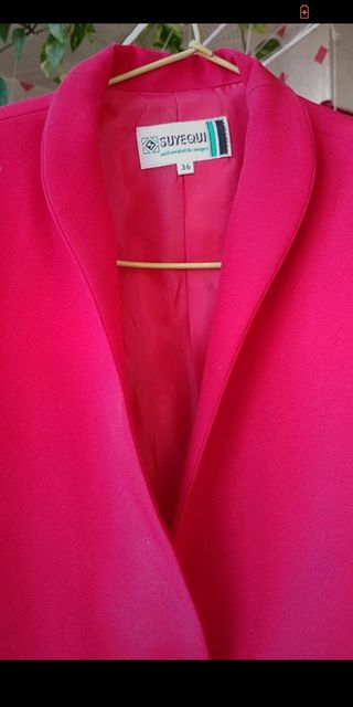 Blazer mujer, color rojo. Talla 36