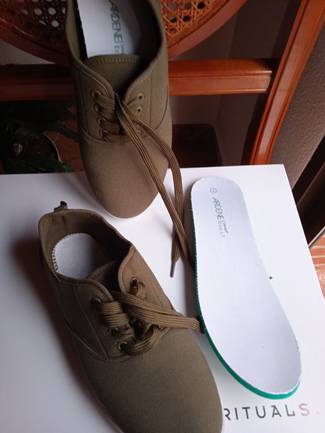 ZAPATILLAS ECOLÓGICAS LONA VERDE MILITAR NUEVAS