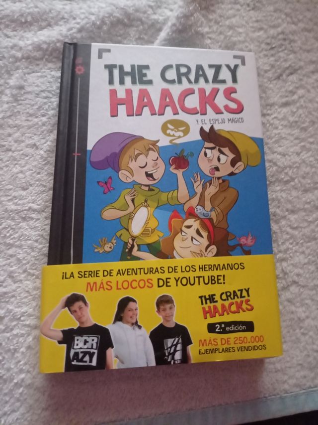 The Crazy Haacks y el espejo mágico