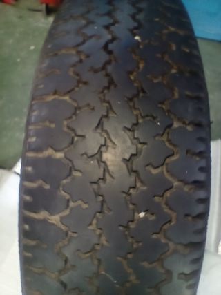 175/80R16 M+S 88 Q  neumático original Lada Niva