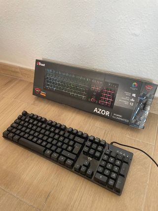 Teclado TRUST con Retroiluminación