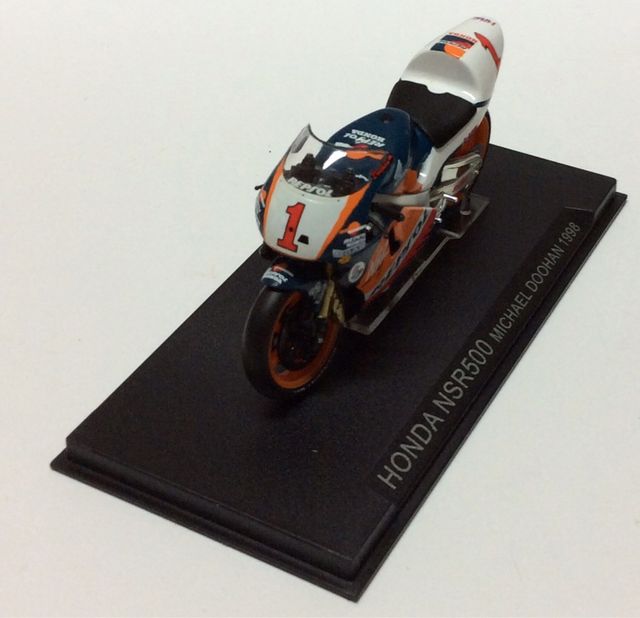 HONDA NS 500 y NSR 500.   Escala 1/24 Set 3 pcs