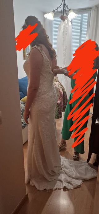 Vestido de novia y velo 